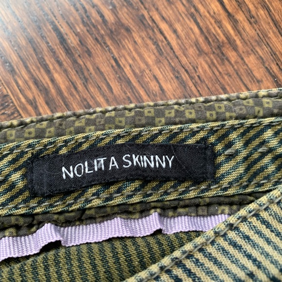 Nanette Lepore Nolita Skinny lightweight jeans. Size 2 - Picture 4 of 12